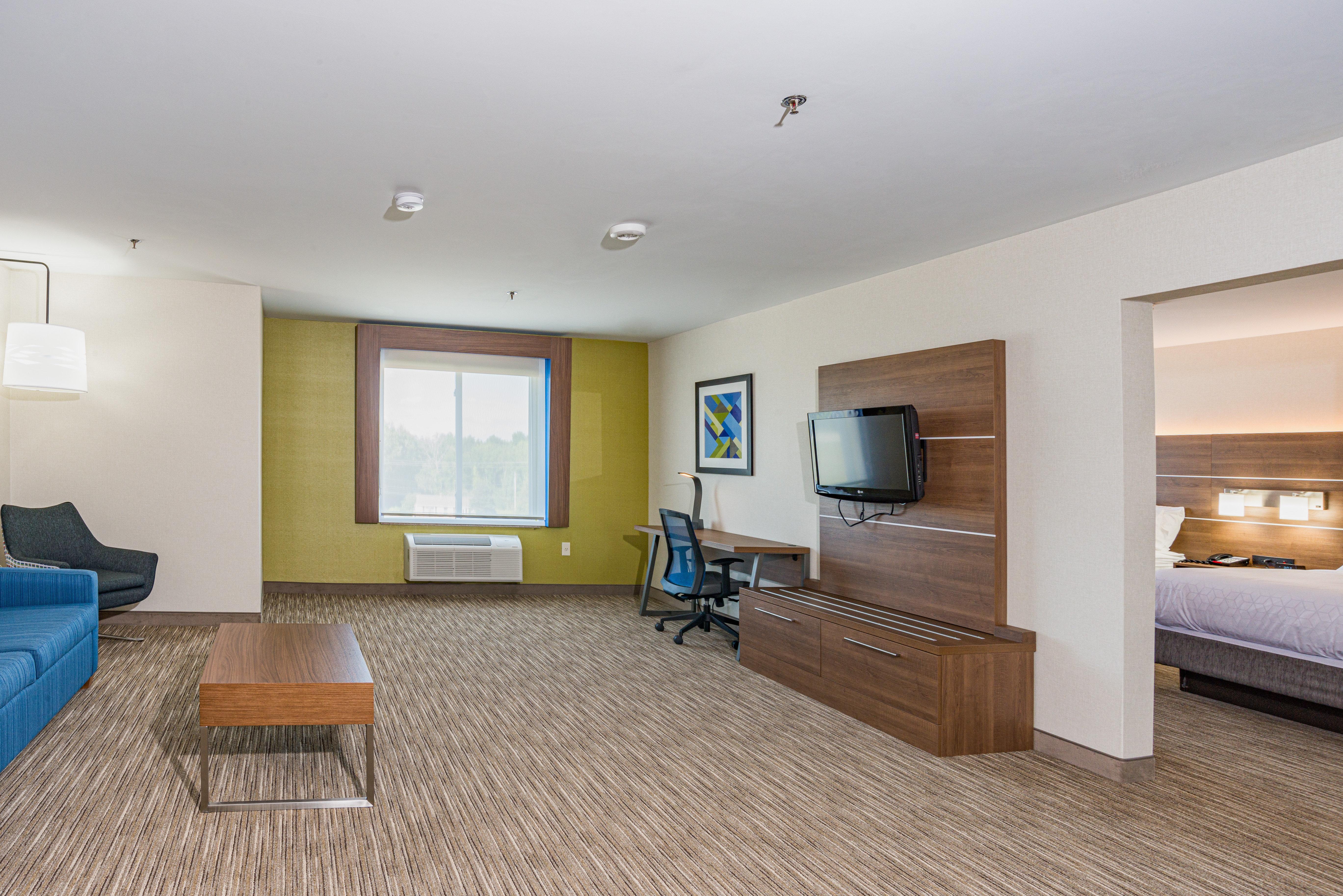 Holiday Inn Express Hotel & Suites Swansea By Ihg Exterior photo