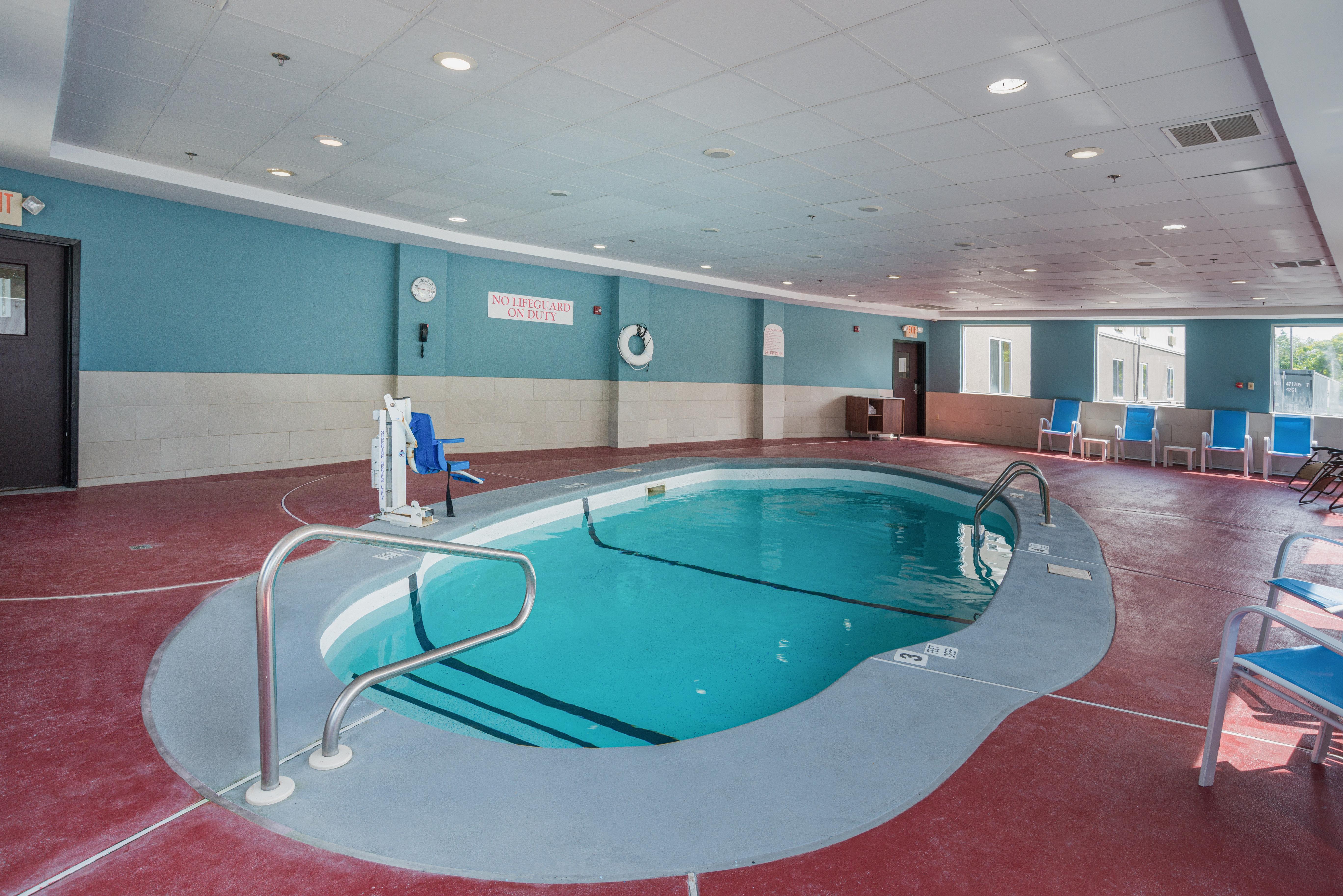 Holiday Inn Express Hotel & Suites Swansea By Ihg Exterior photo