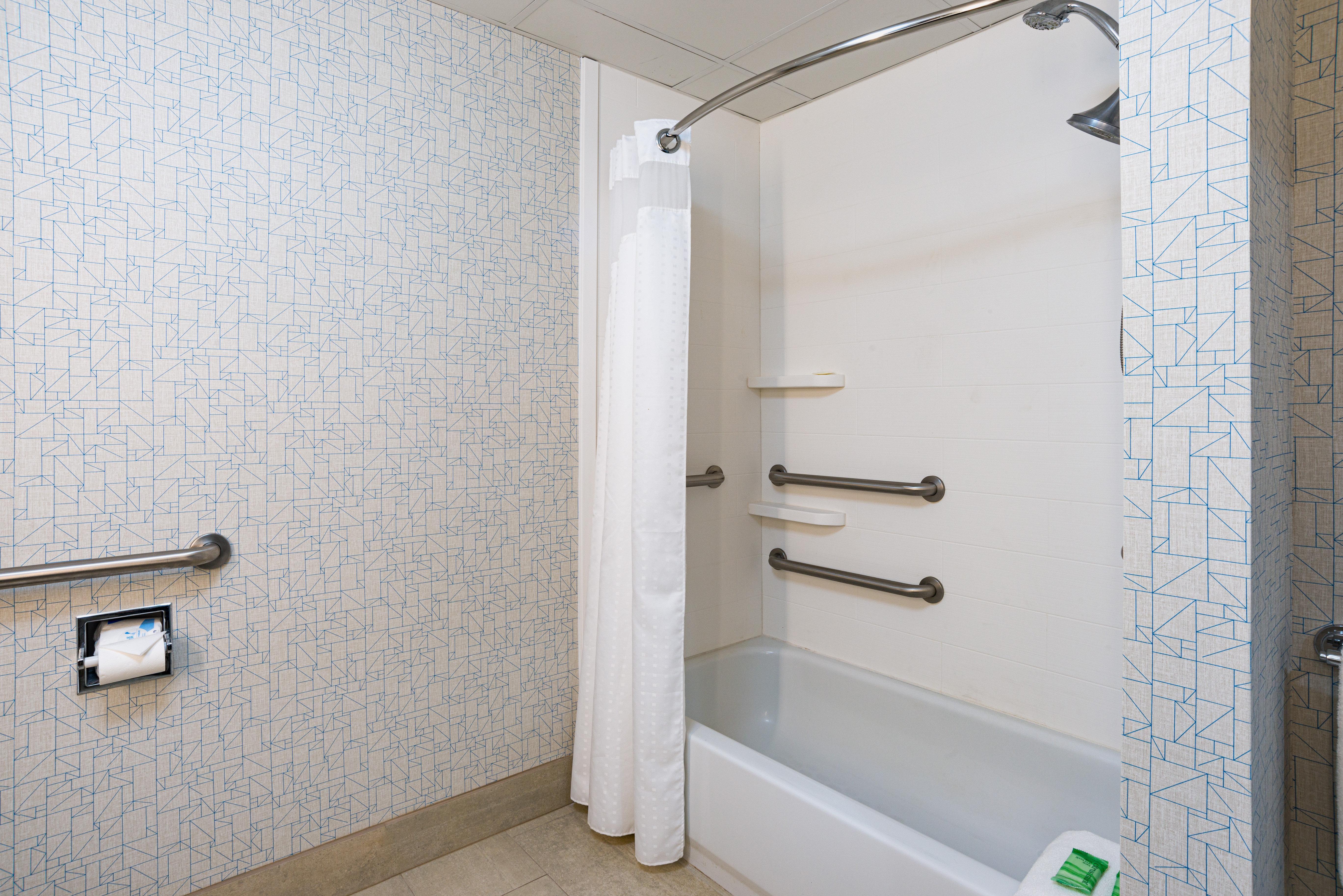 Holiday Inn Express Hotel & Suites Swansea By Ihg Exterior photo